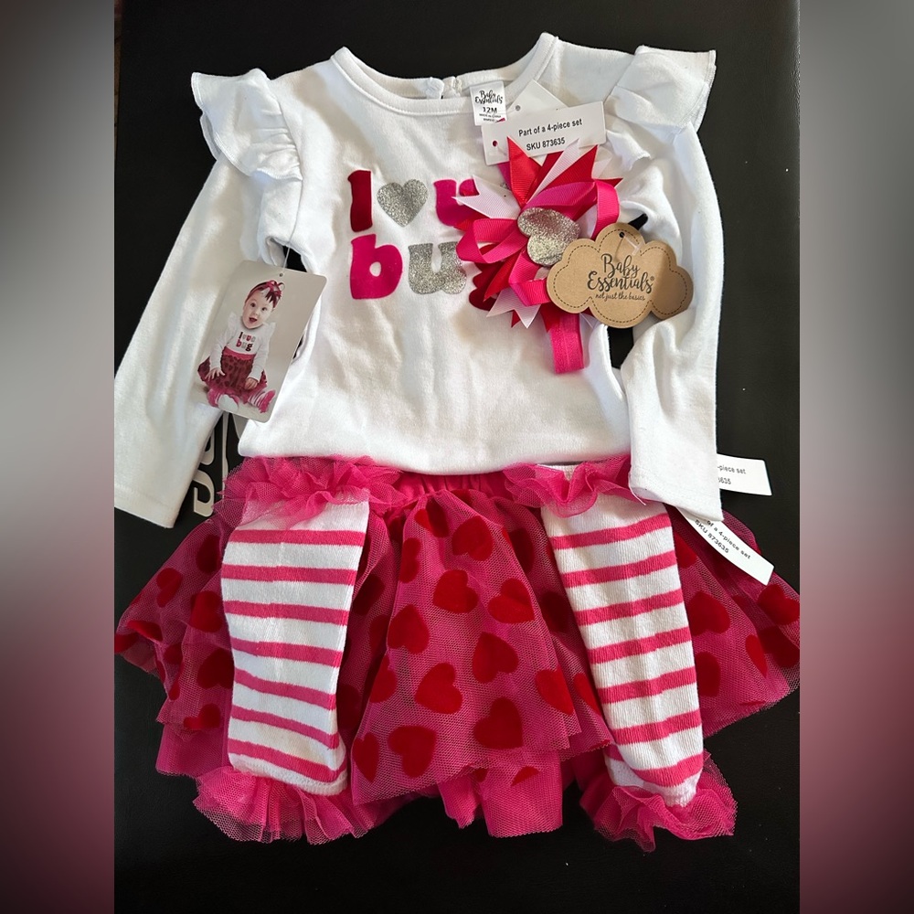 NWT 4 PIECE BABY ESSENTIALS LOVE BUG OUTFIT